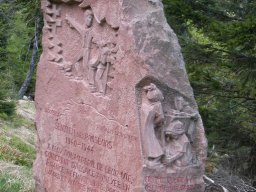 Stele du sentier des Passeurs